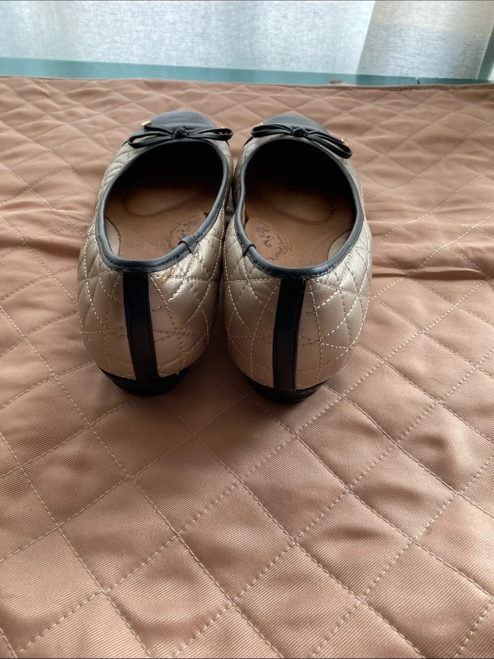 Women's Two-Tone Quilted Ballet Flats in Black and Cream